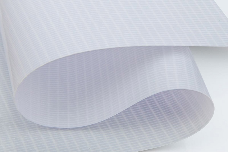 Maaari bang hugasan ang mga banner na backlit sa labas ng isang jet ng tubig na may mataas na presyon?